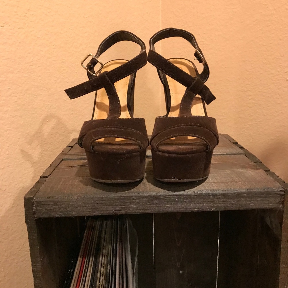 Brown Wedges